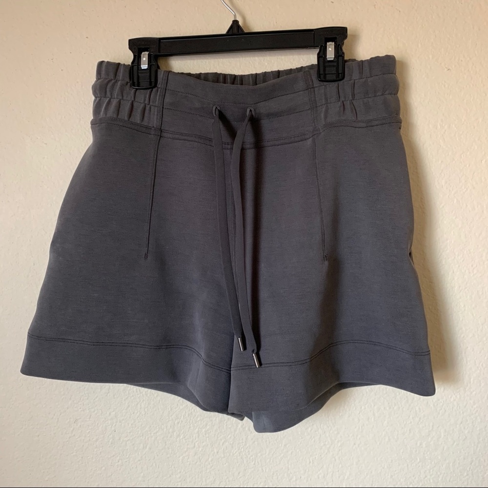 SOLD NWOT lululemon soft ambitions graphite shorts - Picture 3 of 7